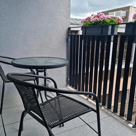 Paulinska Apartment *